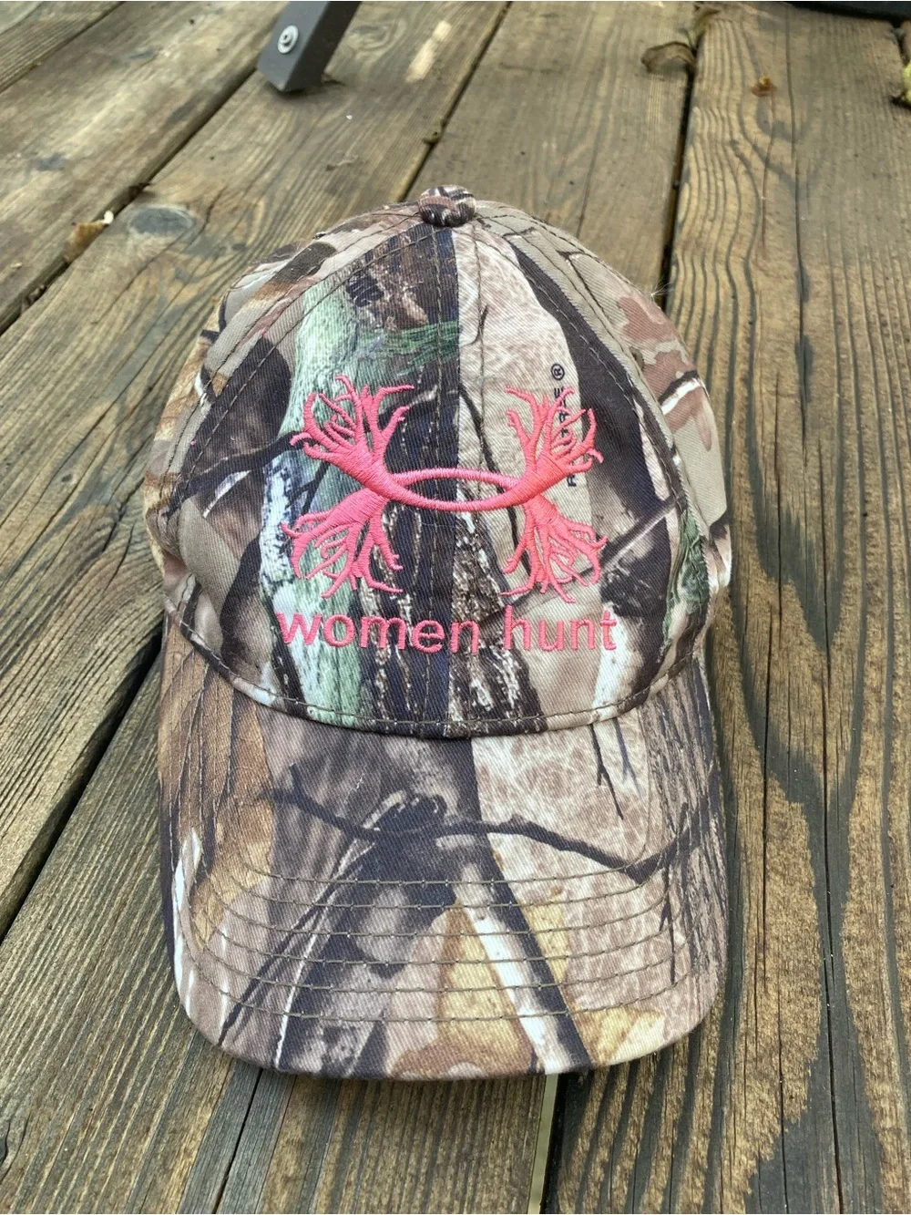 Under Armour “Women Hunt” Cap Snap Hat Pink Spellout Green Camo Hunting Outdoors